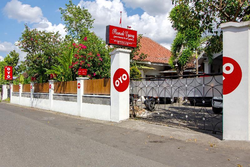 Oyo 287 Rumah Eyang Near Rsud Kota Yogyakarta Hotel Exterior photo